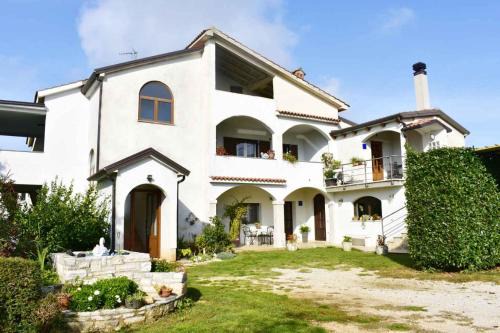 Valica Apartment | Family-Friendly Apartments Sosi, Ideal for Kids in Umag