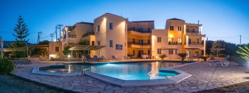 Xifias Apartment | Inviting Xifoupolis Hotel & Studios with Pool and Hot Tub