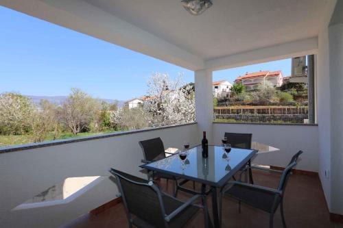 Silo Apartment | Family-Friendly Apartments in Silo, Insel Krk - Perfect Getaway
