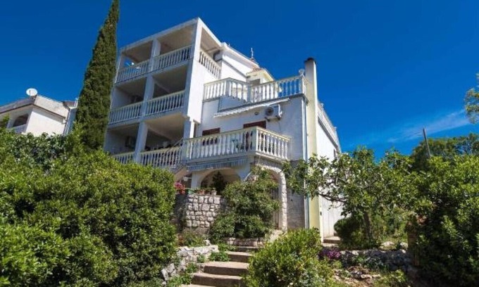 Dramalj Apartment | Comfortable Apartments Ivan: Family-Friendly with Breakfast