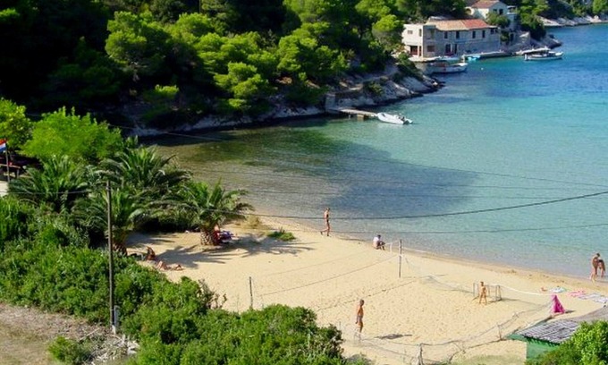 Cove Rogacic Apartment | Discover Apartments Ivo in Beautiful Vis, Croatia