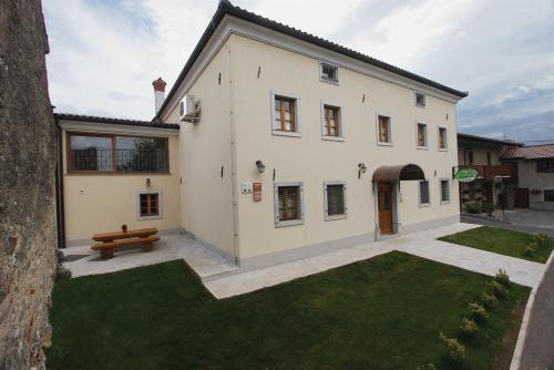 Matavun House | Guest Rated: 10/10 at Apartments Janks for Your Stay
