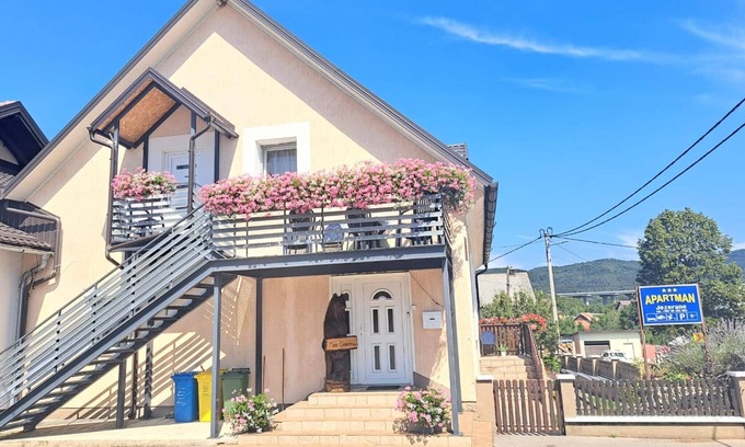 Brinje Apartment | Cozy Apartments Jezerane: Pet-Friendly Studio Retreat