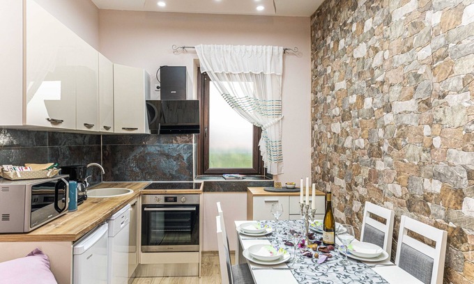 Kastel Sucurac House | Guest Rated 10/10: Family-Friendly Apartments Keka