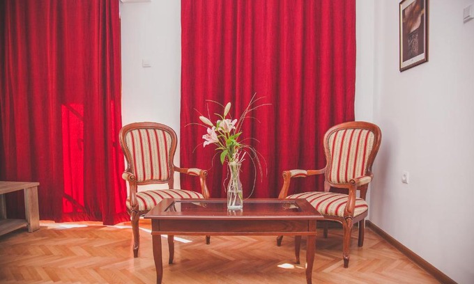 Visoko Apartment | Pet-Friendly Apartments Konak with Pool and Breakfast Included