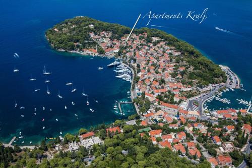 Cavtat Old Town Apartment | Relaxing Oceanfront Apartments Kralj with Pool & Great Reviews