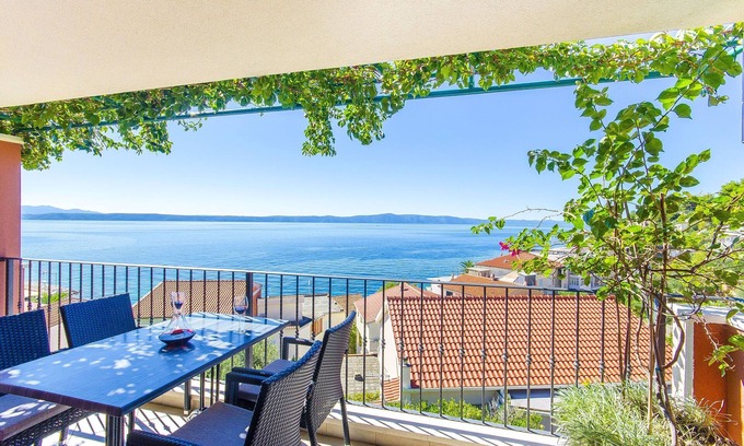 Podgora Apartment | Guest Rated 10/10: Oceanfront Apartments Kunac in Podgora