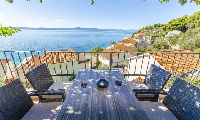 Podgora Apartment | Discover Apartments Kunac: Oceanfront Bliss Awaits You