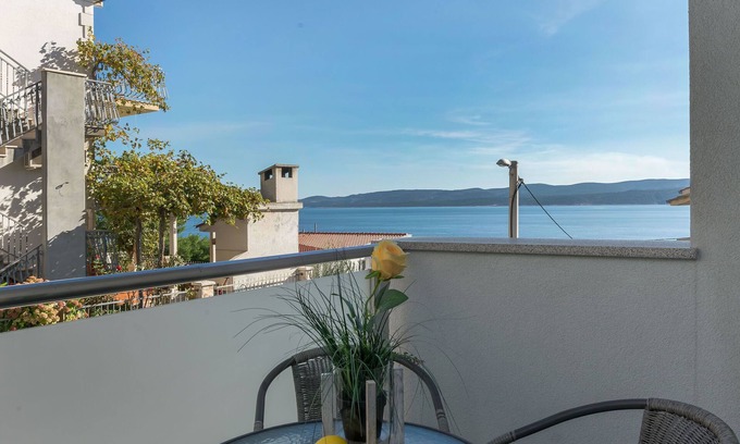 Ruskamen Apartment | Discover Apartments Lorenzo: Oceanfront Retreat in Lokva Rogoznica