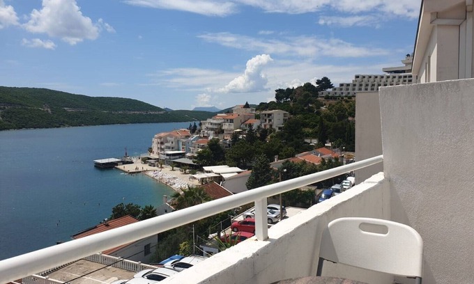 Neum Apartment | Inviting Apartments Mango: Studio for 3 with Pool Access