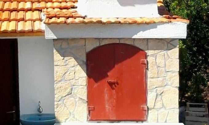 Vinisce Apartment | Oceanfront Apartments Marin in Vinišće, Croatia