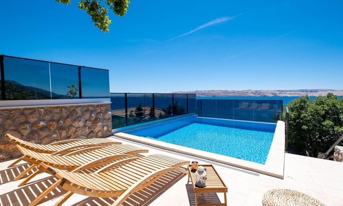 Cesarica Apartment | Relaxing Stay at Apartments Matea with Infinity Pool