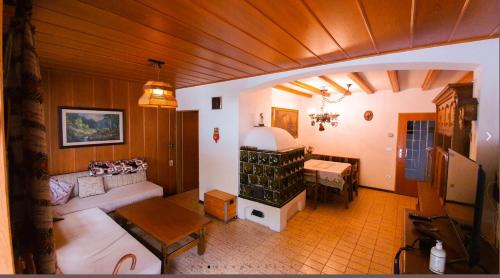 Mendel Pass Apartment | Pet-Friendly Getaway at Apartment Max - Rated 9/10