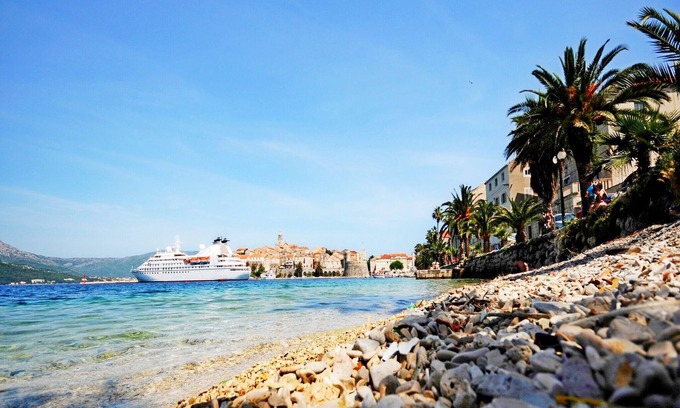 Medvinjak Apartment | Experience Oceanfront Serenity at Apartments Nada, Korčula