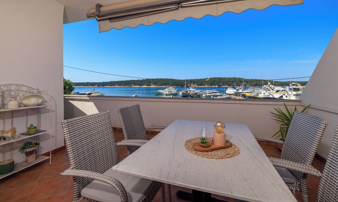Rab Apartment | Oceanfront Apartments in Barbat - Guest Rated 10/10