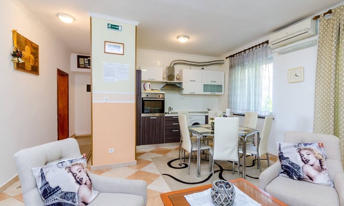 Gornji Kono Apartment | Apartments Nicol - Two-Bedroom Apartment with Terrace and Sea View