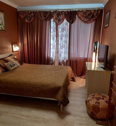 Zarichnyi District Apartment | Guest Rated 9.9: Family and Pet-Friendly Apartments