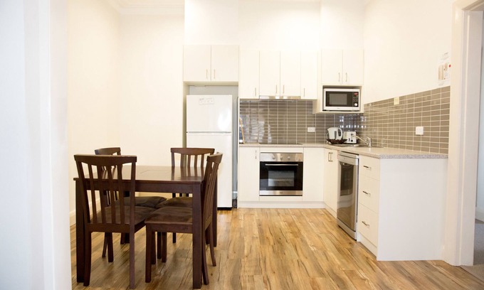 Wagga Wagga Hotel | Discover Apartments on Morrow: Top-Rated Family Escape