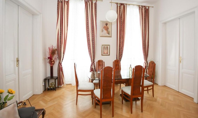 Innere Stadt Apartment | Family-Friendly Stay at Apartments Opera - 4 Star Rated