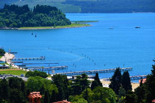 Portoroz Apartment | Child-Friendly Retreat at Apartments Ostanek 2 - Rated 9.7