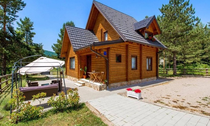 Rudanovac Apartment | Guest Rated 10/10: One Bedroom Apartment at Plitvice Forest