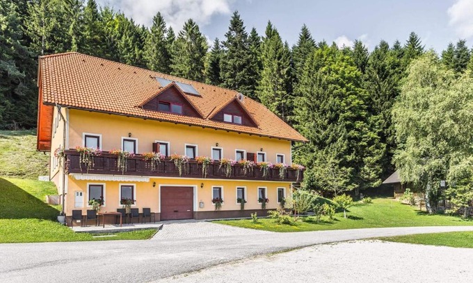 Slovenska Bistrica House | Pet-Friendly Apartments in Planina pod Sumikom - Rated 9.6