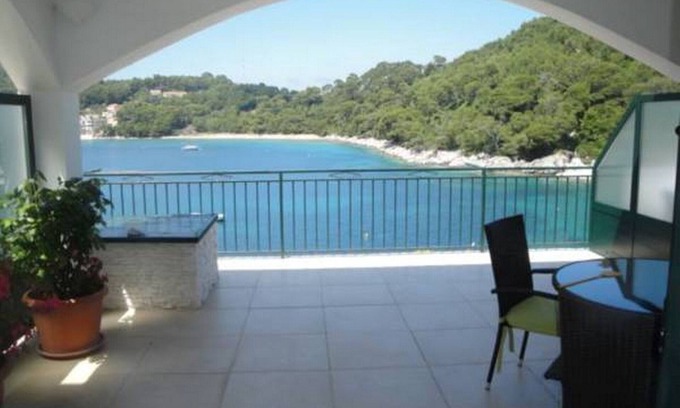 Saplunara Apartment | Cozy Comfort Studio with Balcony and Ocean View