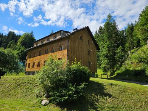Pohorje Apartment | Pet-Friendly Apartments Rogla Jurgovo - Ski-In, Ski-Out Adventure