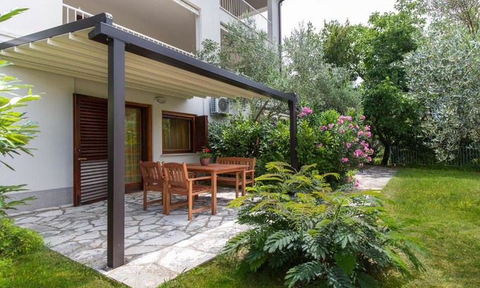 Sveta Marina Apartment | Family-Friendly Apartments Sveta Marina with Top Reviews