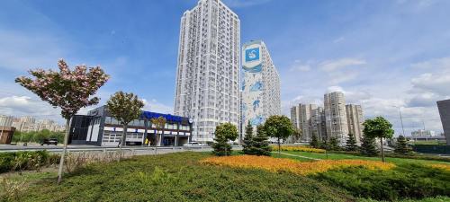Darnyckyj Apartment | Family-Friendly Apartments at Swan Lake - Rated 9.6/10!