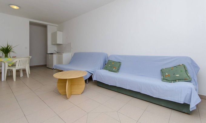 Vlasici Apartment | Apartments Tomo (13561-A1) - Vlasici - island Pag
