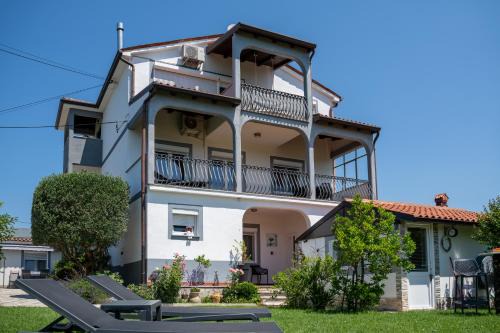 Secovlje Apartment | Cozy Apartments Villa Bazilika with Ocean View Amenities