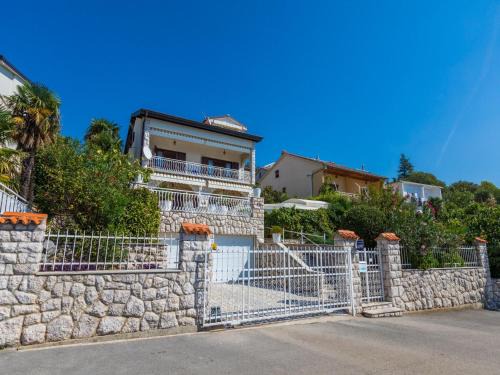 Klanfari Apartment | Oceanfront Apartments Vukovic: Rated 9.2/10 by Guests