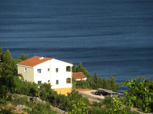 Tribanj Apartment | Convenient Apartments with Parking in Kozjaca, Paklenica