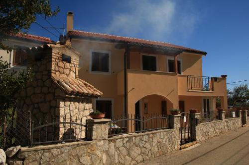 Punta Kriza Apartment | Pet-Friendly Apartments with Parking in Punta Kriza