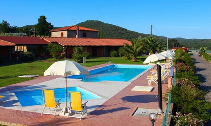 Scarlino Scalo Apartment | Relaxing Apartments with Pool, Garden & Beach Proximity