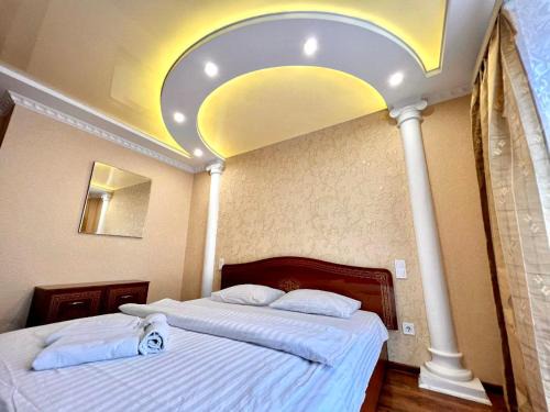 Sukhinovka Apartment | Pet-Friendly ApartPoltava: Family-Friendly 2-Bedroom Retreat