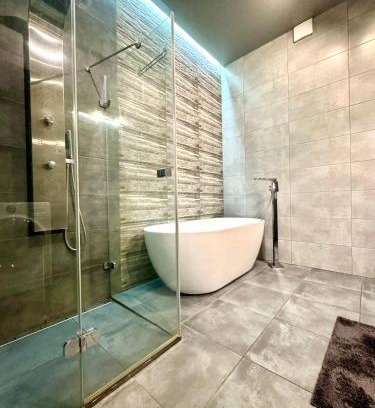 Sukhinovka Apartment | Designer Studio in Elite New Build with Sunlit Park Access
