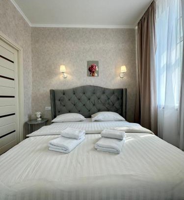 Sukhinovka Apartment | Family-Friendly ApartPoltava: Centrally Located with Dining
