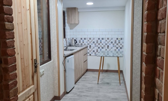 Chugureti House | Pet-Friendly ApartTen: 2 BR Apartment with Breakfast