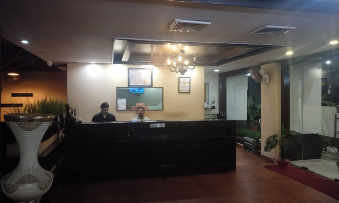 Baddi Hotel | Budget-Friendly Apex Hotel with Family Amenities & Dining