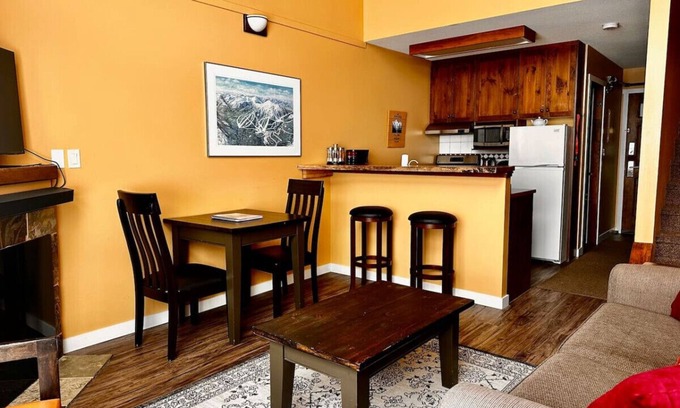 Okanagan-Similkameen Apartment | Apex Mountain ~ Alpine Ski Inn ~ Best Location on The Hill