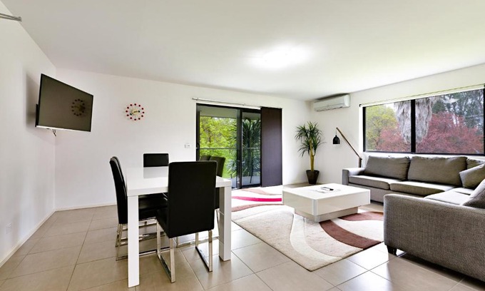 Wangaratta Apartment | Family-Friendly Apex Park Holiday Apartments with Great Reviews