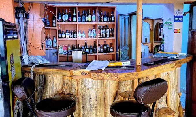 Nakuru Hotel | Explore Apex Resort: Family-Friendly with Pool & Dining