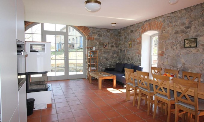 Malschwitz House | Discover Apfelscheune Cannewitz: Family-Friendly Retreat