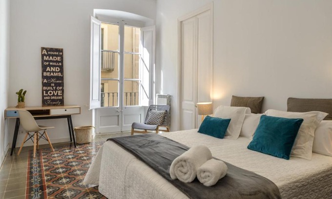 el Mercadal Apartment | Pet-Friendly Retreat at APG Carrer Nou 10, 4-Star Comfort