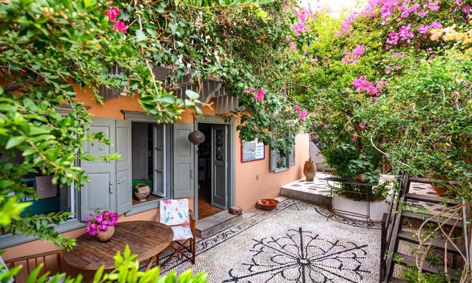 Halki Villa | Elegant Aphrodite Villas Halki - Family-Friendly Retreat