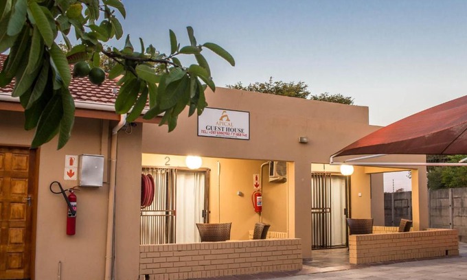 Maun House | Accessible Comfort at Apical Guesthouse with Breakfast