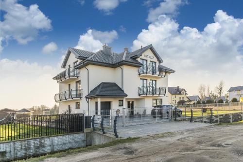 Karwia House | Exceptional Stay at Aplauz with Family-Friendly Amenities