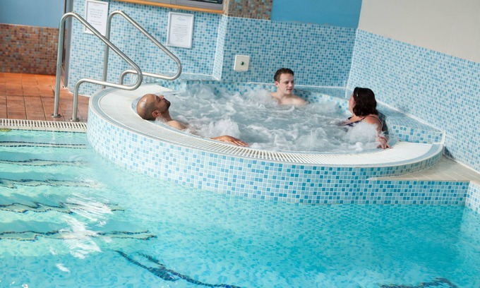 Sherborne St. John Hotel | Relax at Apollo Hotel: 4-Star Stay with Pool & Spa